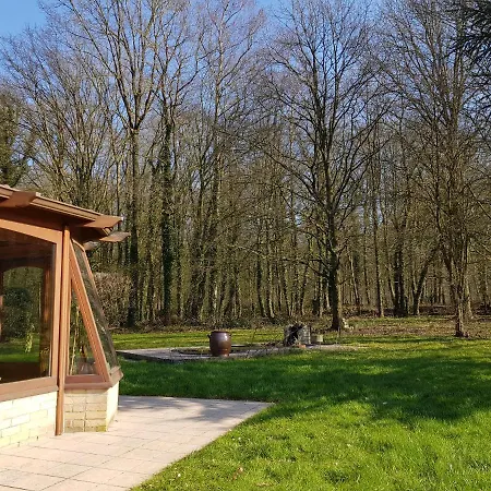 A L'orée De La Forêt Phalempin